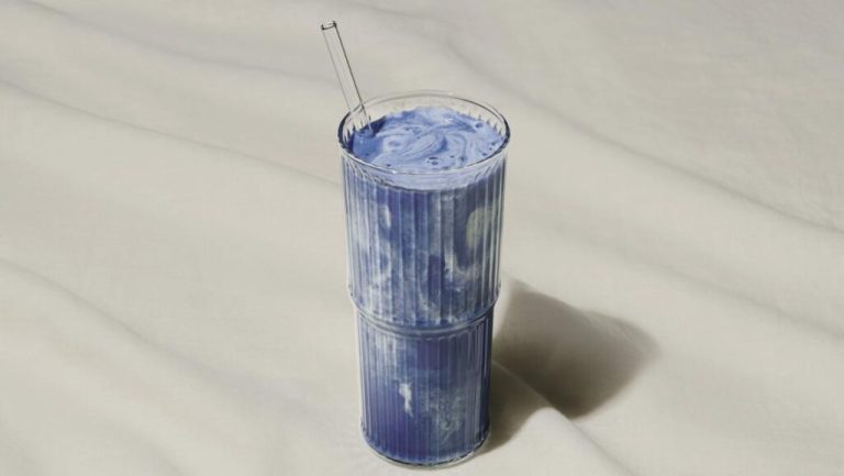 How 7 LifeCafe Experts Mix-and-Match to Build Their Perfect Shake